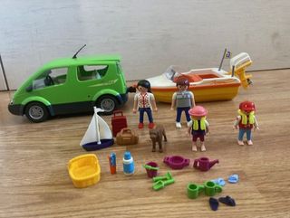 Playmobil Coche Familiar con Lancha y Accesorios