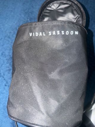 Secador de pelo Vidal Sassoon con accesorios