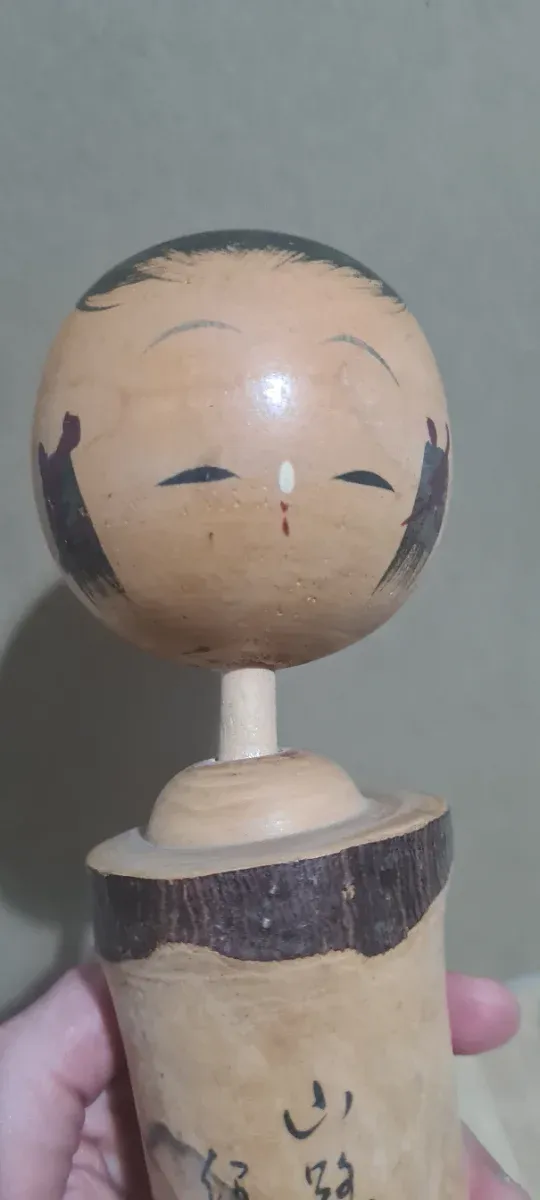 Muñeca Kokeshi Sosaku con paisaje, era Showa 24 cm