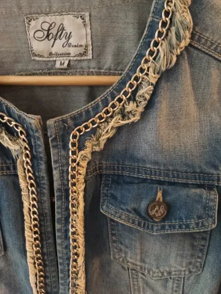 Chaqueta vaquera con ribete dorado T. S