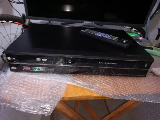 LG RCT689H Registratore DVD VCR Combo