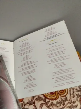 CD. Shakira. Sale el Sol