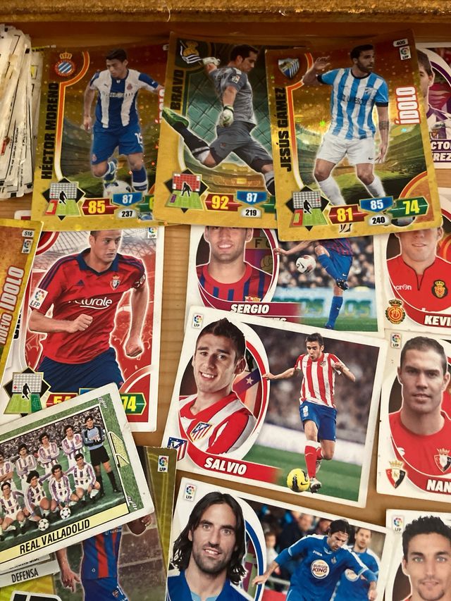 Lote de cromos de fútbol y otras colecciones antig