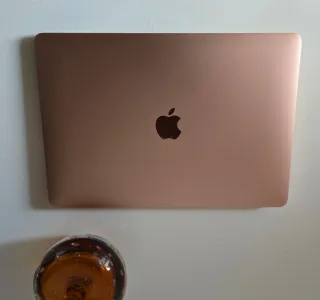 MacBook Air 13 2019 Oro - Batería Nueva