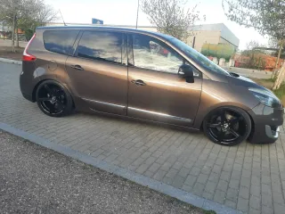 Renault Grand Scenic 2013