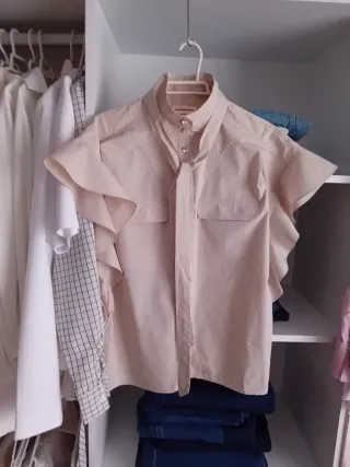 Preciosa camisa y regalo otra prenda