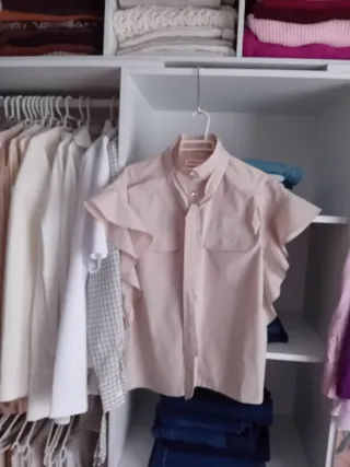 Preciosa camisa y regalo otra prenda