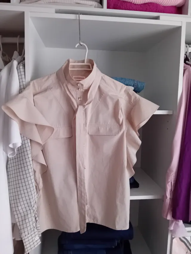 Preciosa camisa y regalo otra prenda