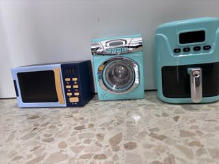 Cocinita de madera con accesorios