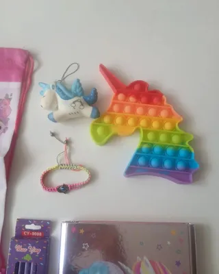 Lote 7 artículos Unicornio Niña