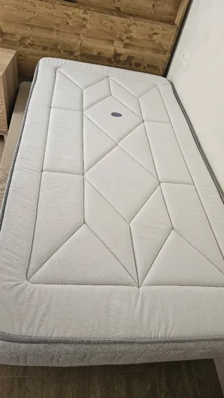 Colchón y base tapizada 105x200
