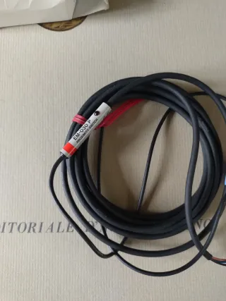 Sensore induttivo Keyence EM-030P