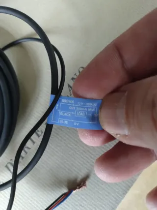 Sensore induttivo Keyence EM-030P