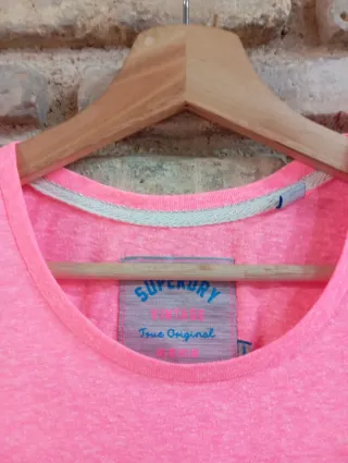 Camiseta Superdry Coral Logo Relieve Talla L