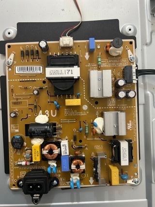 LG 43UM7100PLB:  SE VENDEN PIEZAS DE TELEVISIÓN