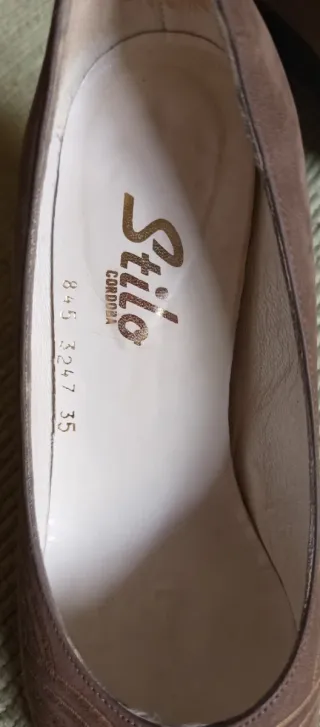 Zapatos de tacón vintage marrones