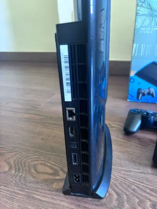 PlayStation 3 500GB  + Mandos