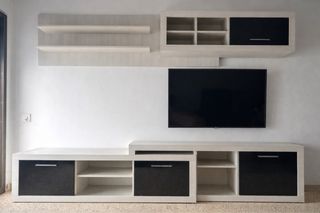 Sofá, mesa y mueble de comedor