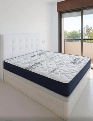 Liquidación canapés y colchones armarios y sofás?