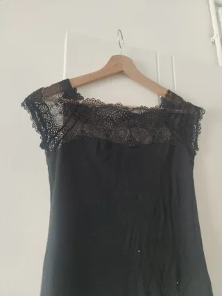 Camiseta negra con encaje verano