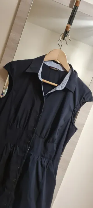 Vestido de la marca Amitié  azul marino talla M