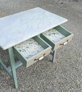 Escritorio Mármol Restaurado excelente estado.