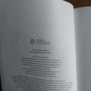 Lightlark. Primera edición (Spanish Edition)