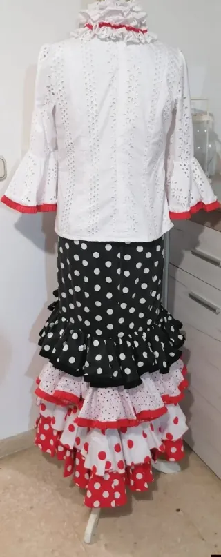 Conjunto Rociero Blusa y Falda