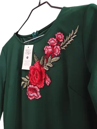 Vestido verde bordado flores talla L