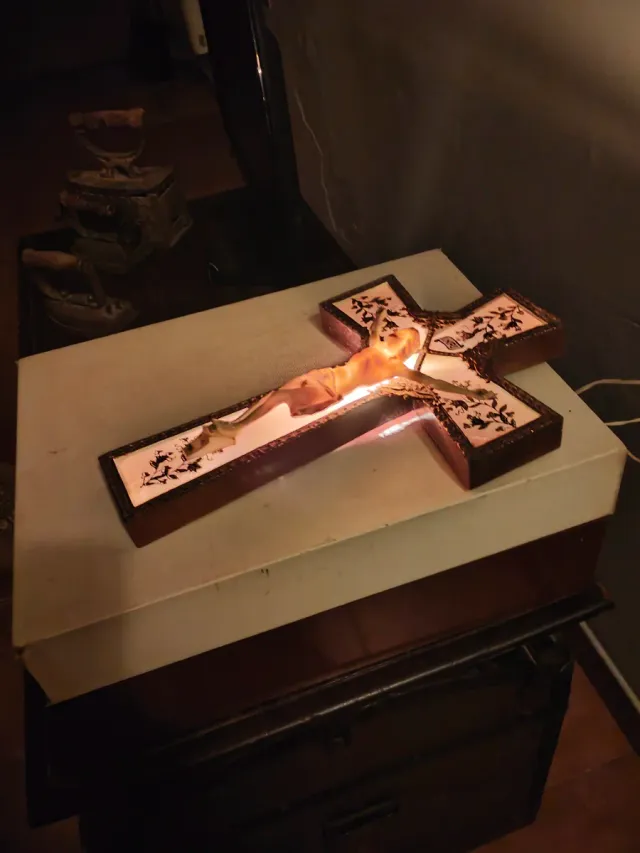 Crucifijo Bidasoa con luz