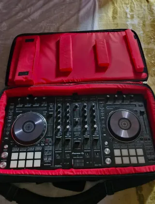 Controladora DJ Pioneer DDJ-RX i tarjeta traktor 6