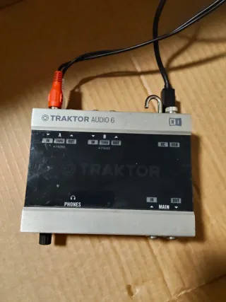 Controladora DJ Pioneer DDJ-RX i tarjeta traktor 6