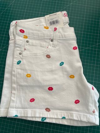 Pantalón corto Pepe Jeans estampado labios