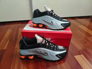 Nike Shox R4
