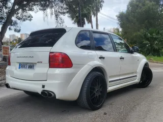 Porsche Cayenne MAGNUM 4.5S