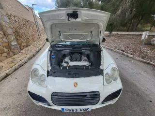 Porsche Cayenne MAGNUM 4.5S