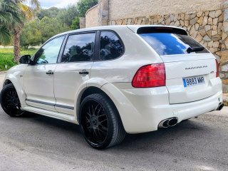 Porsche Cayenne MAGNUM 4.5S