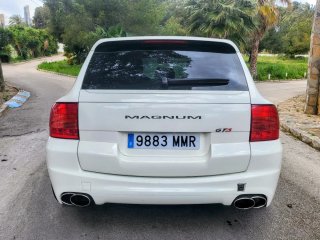 Porsche Cayenne MAGNUM 4.5S