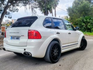 Porsche Cayenne MAGNUM 4.5S