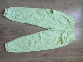 Lote de pantalones vaqueros y deportivos