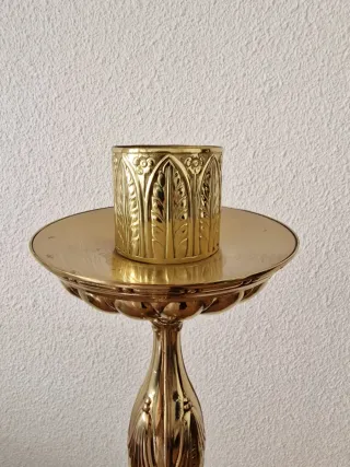 Candelero de bronce dorado