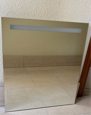 Espejo con luz LED