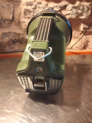 Linterna recargable potente