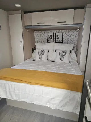 Carava ACROSS 481 sa