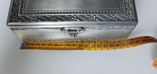 Portagioie in metallo con interno in velluto blu