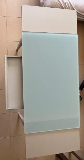 Mesa extensible Cancio cristal y metal