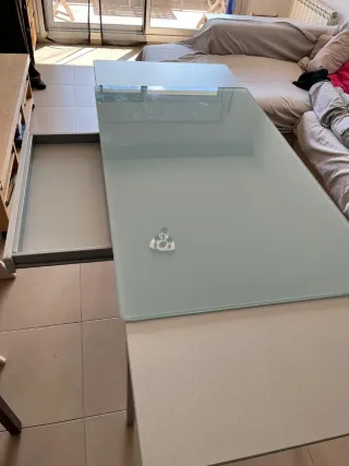 Mesa extensible Cancio cristal y metal