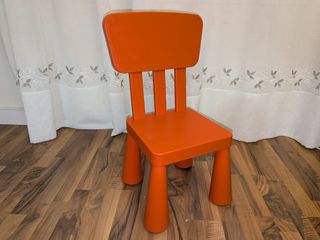 Conjunto Infantil IKEA MAMMUT Mesa + Silla