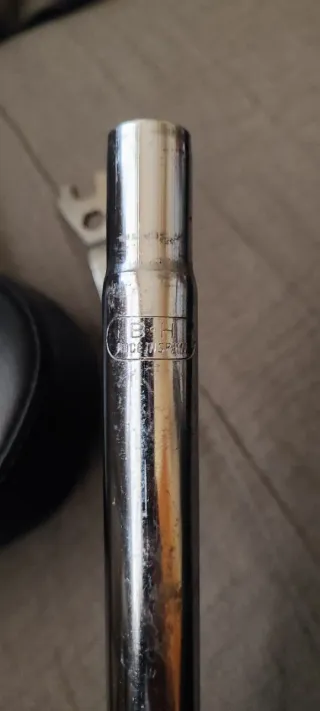 SILLÍN, TIJA Y LLAVE DE BH ORIGINAL