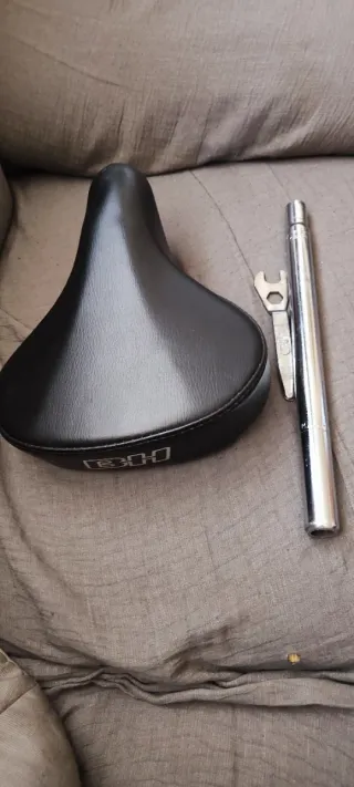 SILLÍN, TIJA Y LLAVE DE BH ORIGINAL